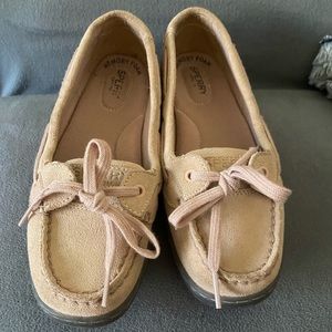 sperry boat shoes